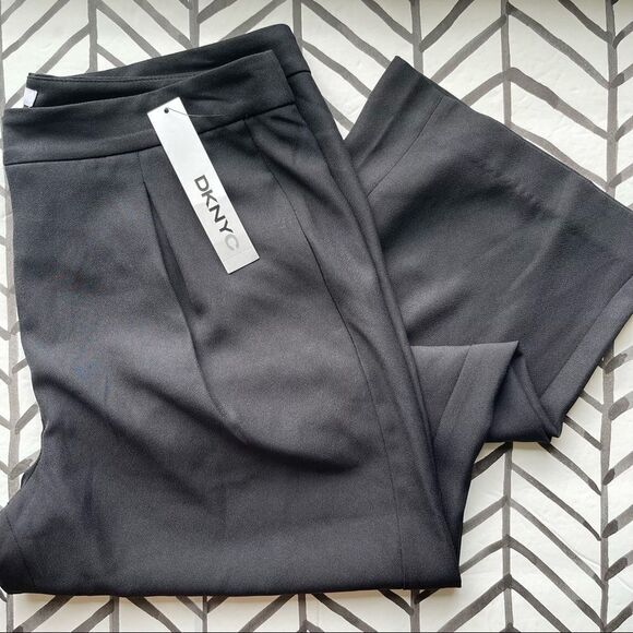 NWT DKNY Pleated Cropped Black Dress Pants - Picture 1 of 5